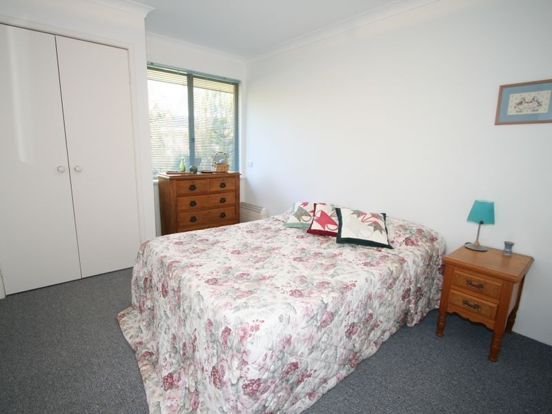 6 Quadrant Rise, Halls Head WA 6210