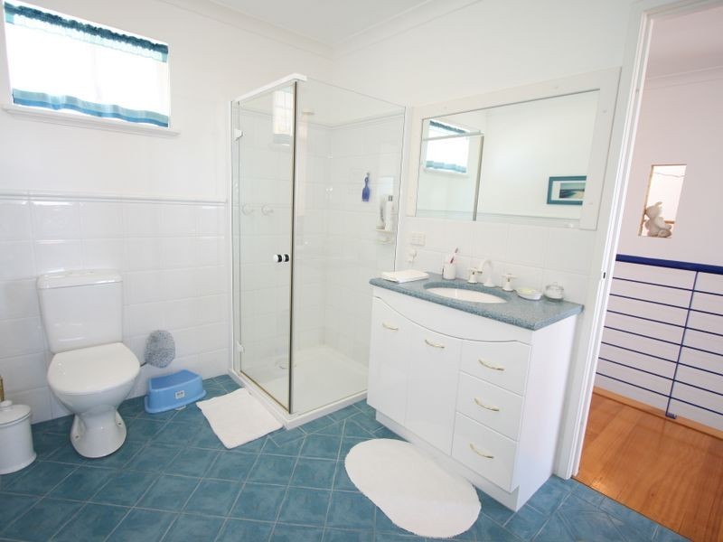6 Quadrant Rise, Halls Head WA 6210