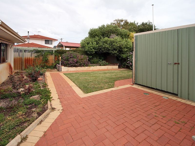 8 Pelican Place, Dudley Park WA 6210