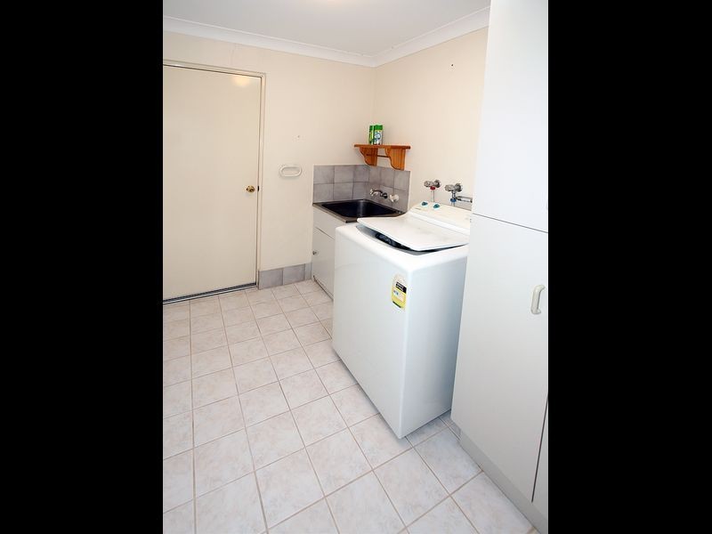 8 Pelican Place, Dudley Park WA 6210