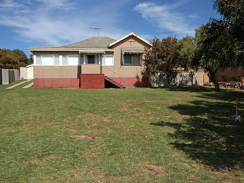 21 Janis Street, Halls Head WA 6210