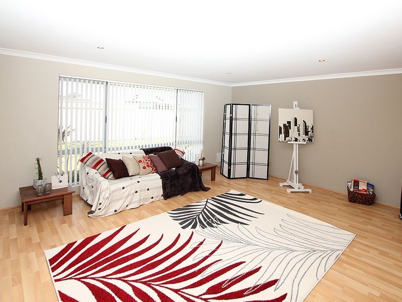 3 Bertha Loop, Dudley Park WA 6210