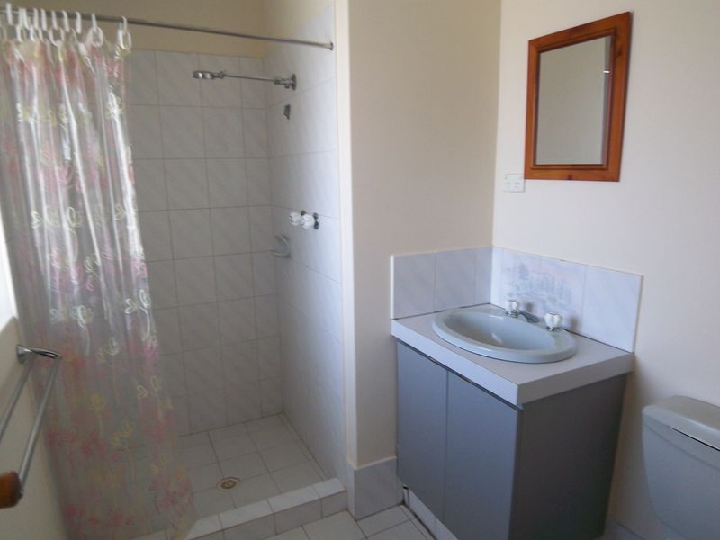 6 Sandford Crescent, Halls Head WA 6210