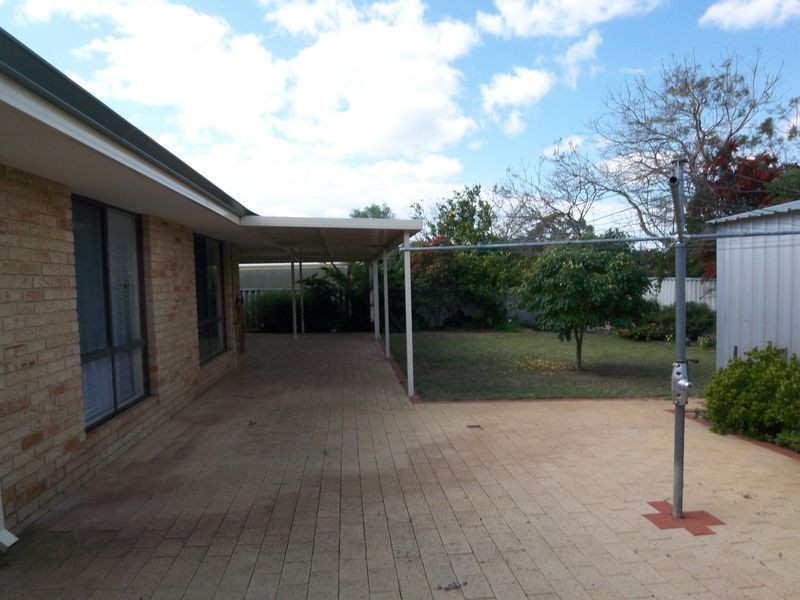 6 Sandford Crescent, Halls Head WA 6210