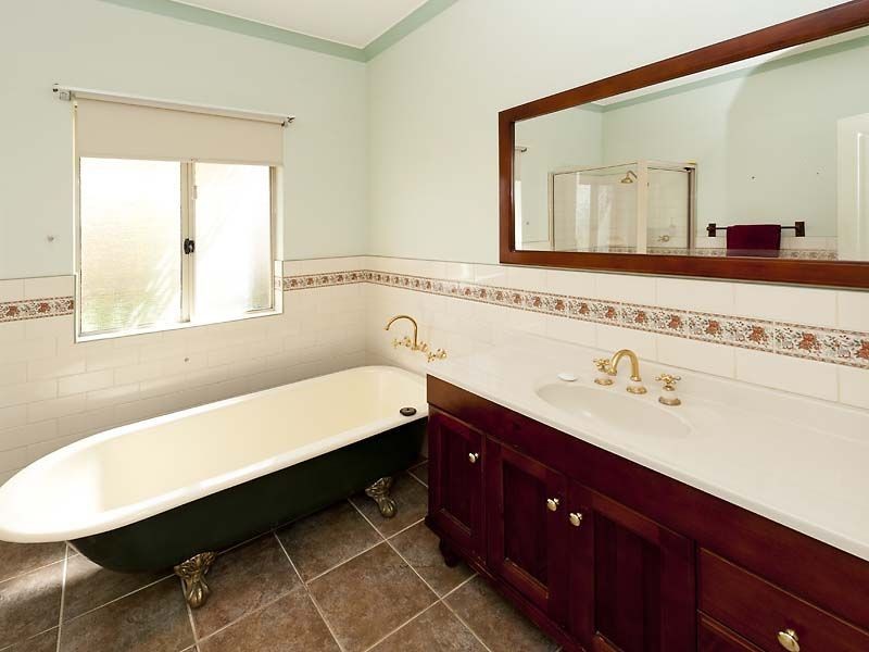 14 Glencoe Parade, Halls Head WA 6210