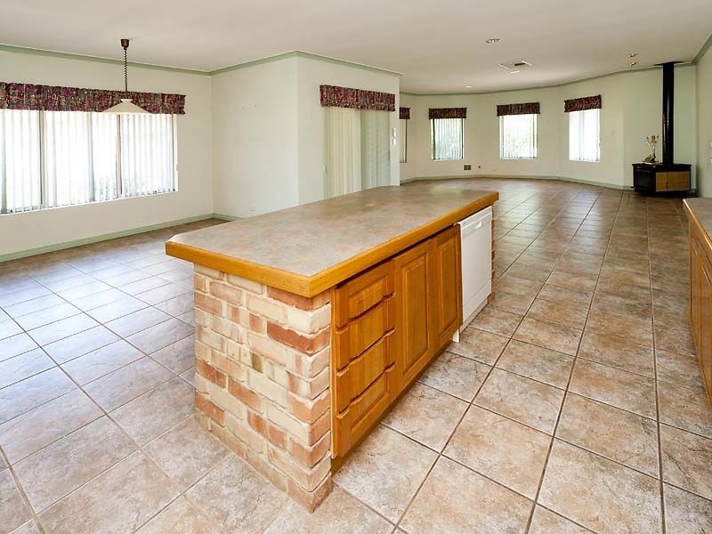 14 Glencoe Parade, Halls Head WA 6210