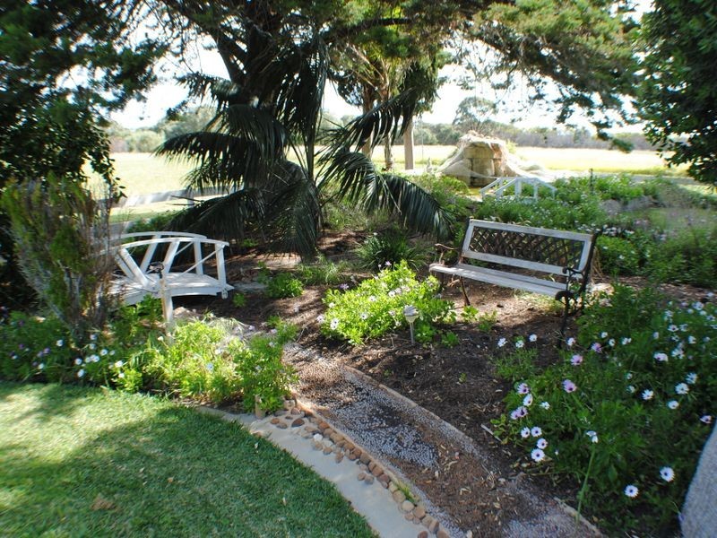338 Newnham Road, Lake Clifton WA 6215