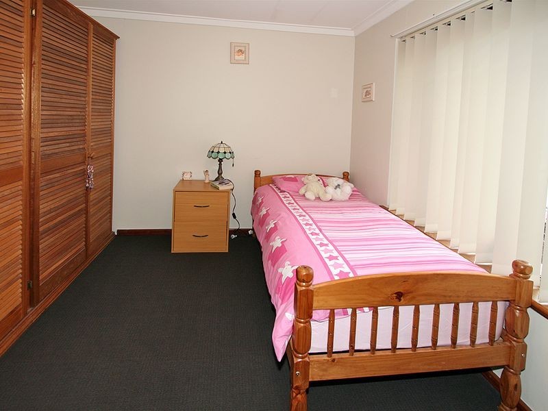 35 Hill Street, Halls Head WA 6210