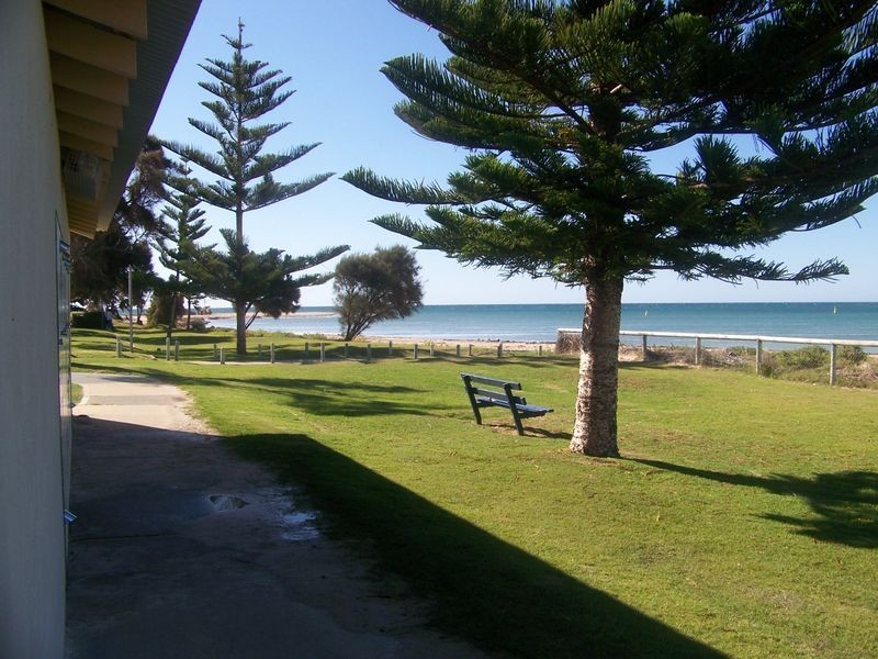 35 Hill Street, Halls Head WA 6210