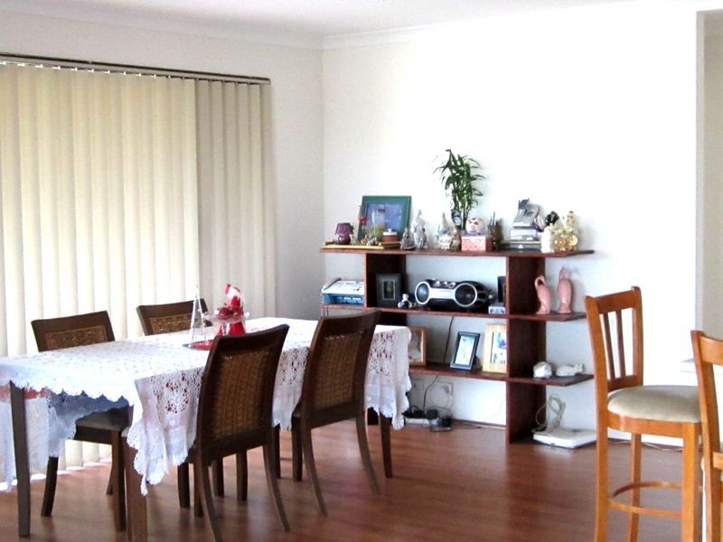 10 Teague Way, Lakelands WA 6180