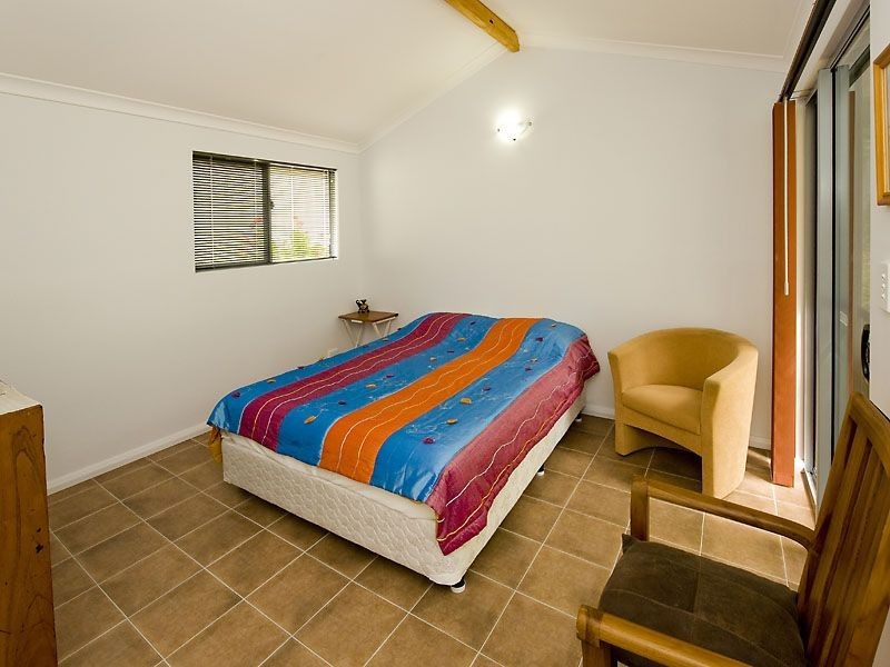 16 Ivanhoe Crescent, Falcon WA 6210