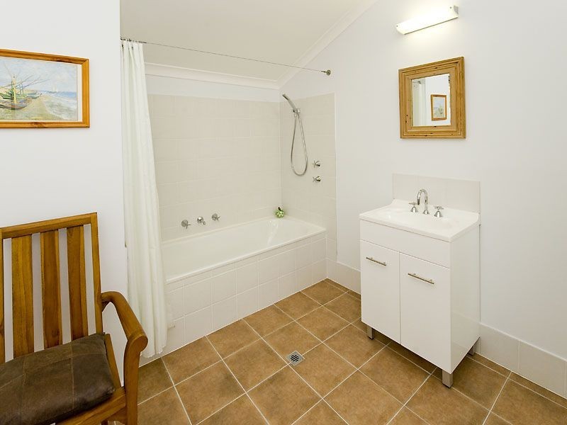 16 Ivanhoe Crescent, Falcon WA 6210