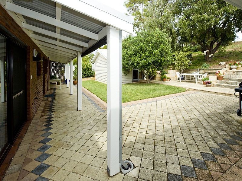16 Ivanhoe Crescent, Falcon WA 6210