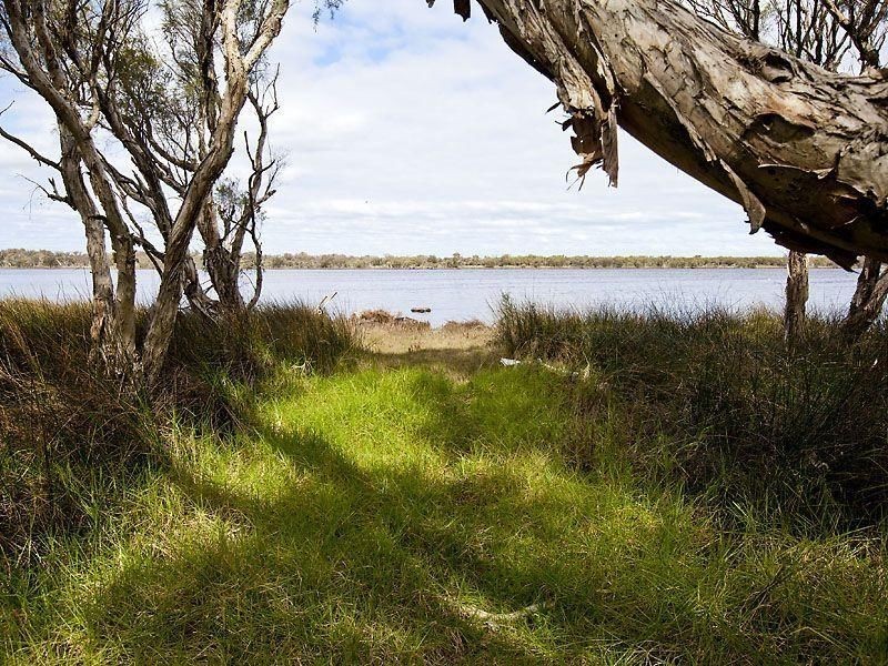 38 Shenton Road, Barragup WA 6209