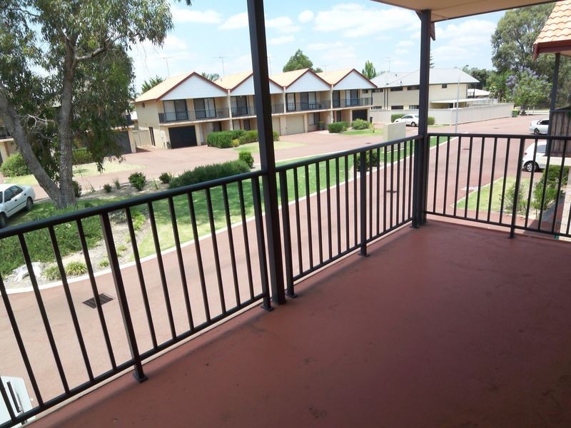 18/70 Waldron Boulevard, Greenfields WA 6210
