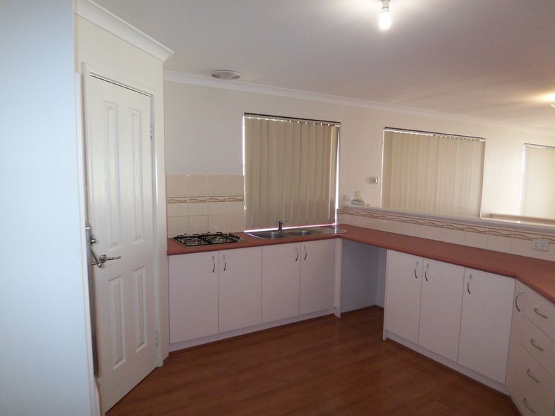 98 Meadow Springs Drive, Meadow Springs WA 6210