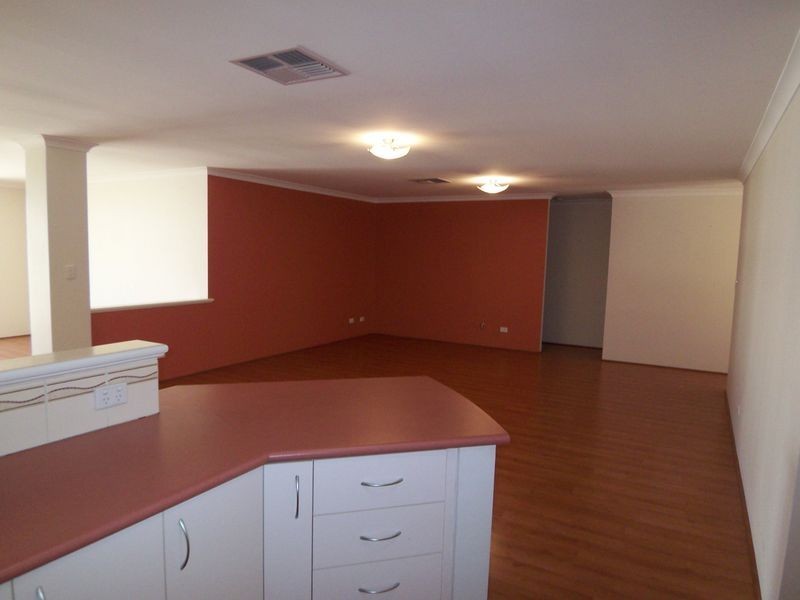 98 Meadow Springs Drive, Meadow Springs WA 6210