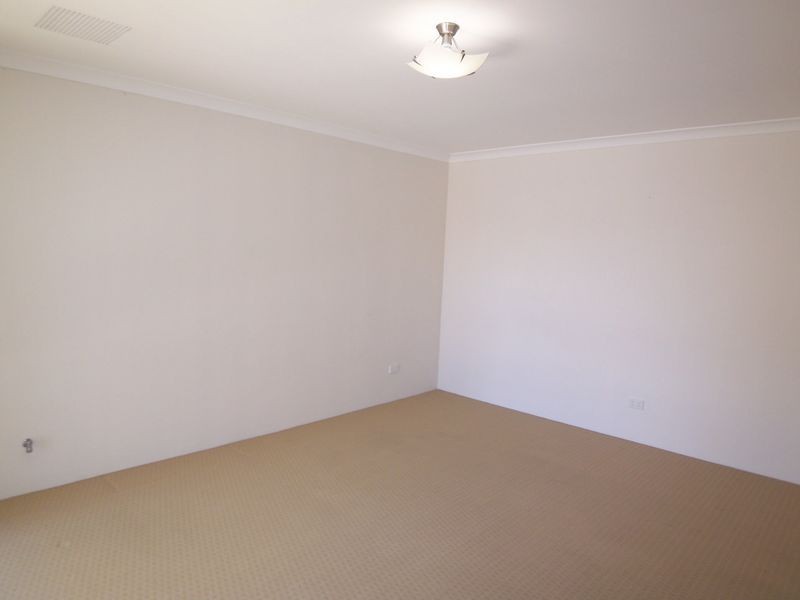 98 Meadow Springs Drive, Meadow Springs WA 6210