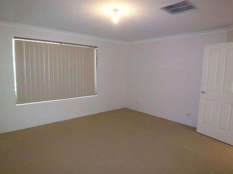 98 Meadow Springs Drive, Meadow Springs WA 6210