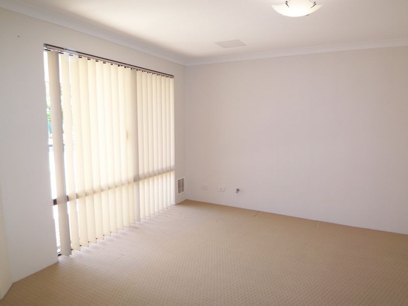 98 Meadow Springs Drive, Meadow Springs WA 6210