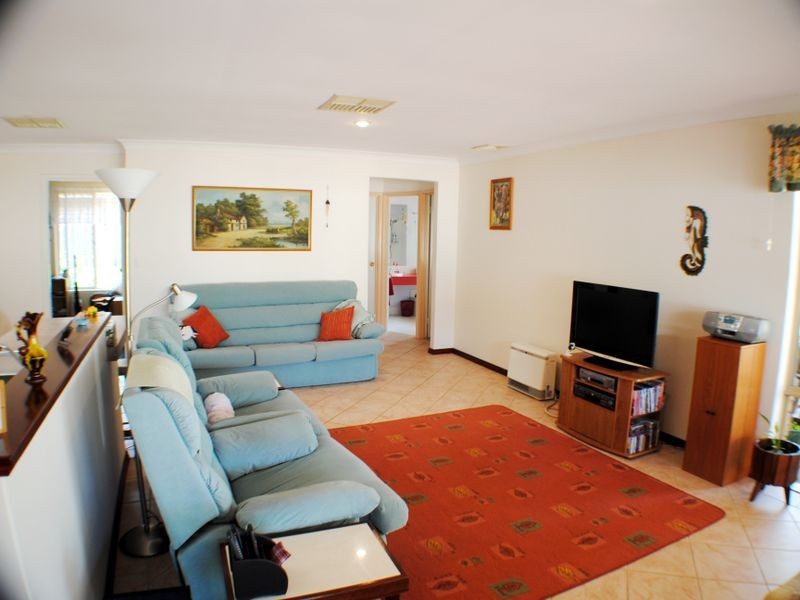 34 Elmore Way, Dudley Park WA 6210