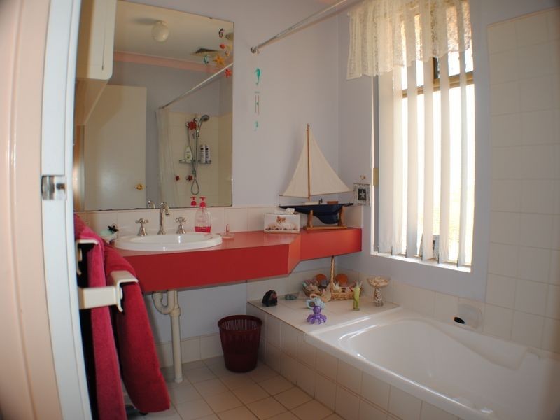 34 Elmore Way, Dudley Park WA 6210