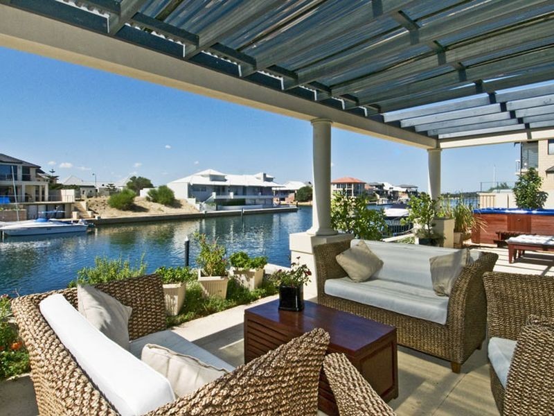 102 Avocet Island Quays, Wannanup WA 6210