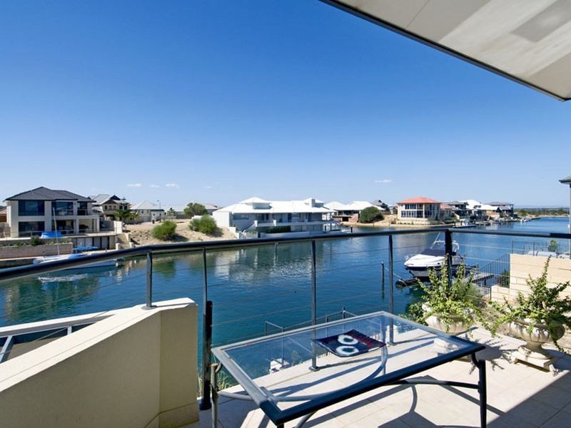 102 Avocet Island Quays, Wannanup WA 6210