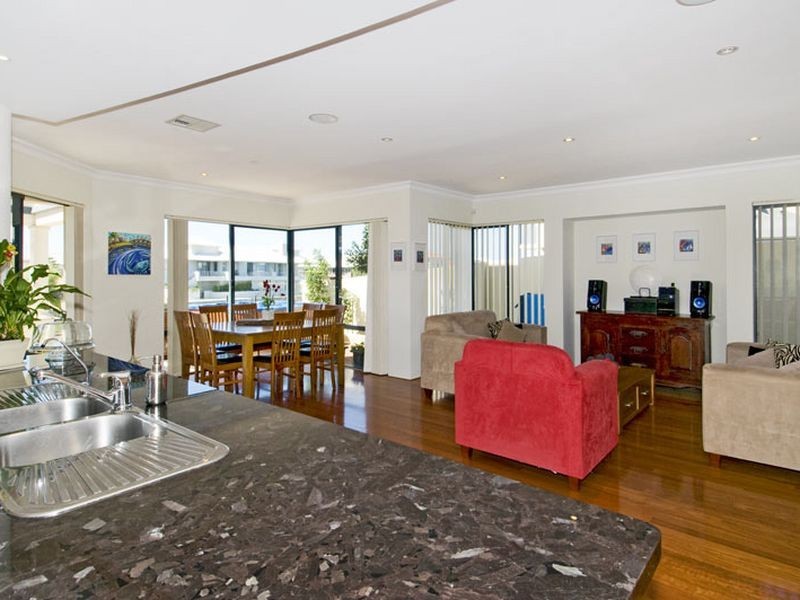 102 Avocet Island Quays, Wannanup WA 6210