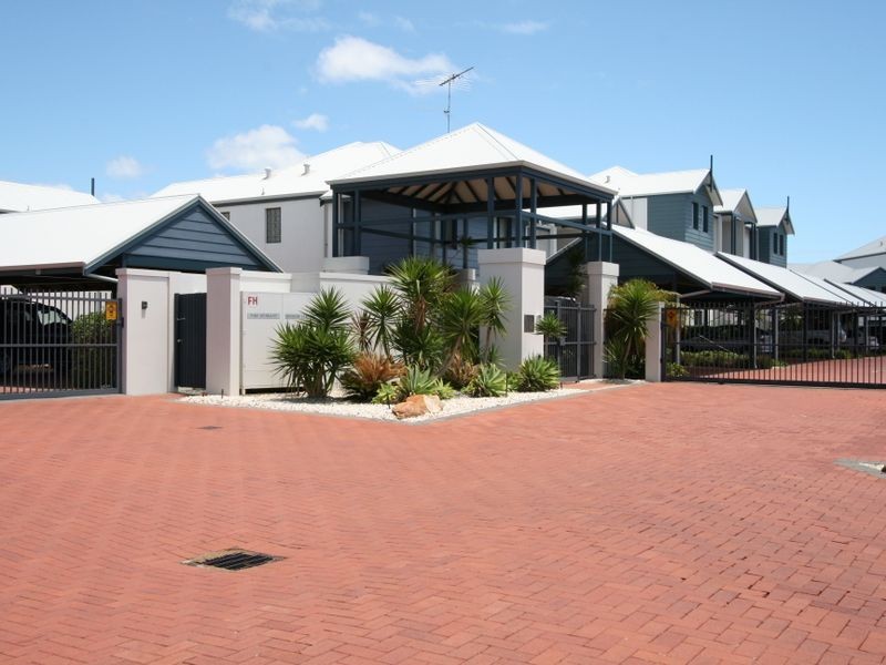 21/206 Mary Street, Halls Head WA 6210