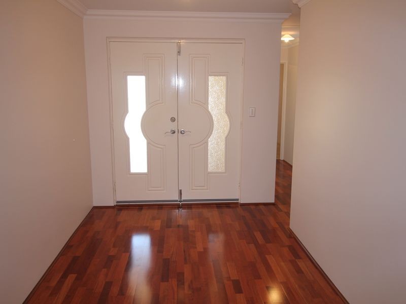 21 Buttercup Parkway, Halls Head WA 6210