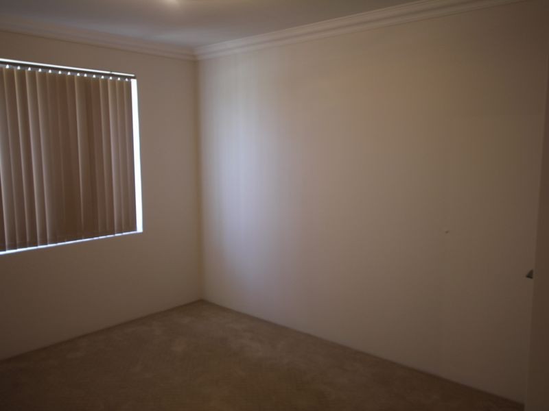 21 Buttercup Parkway, Halls Head WA 6210