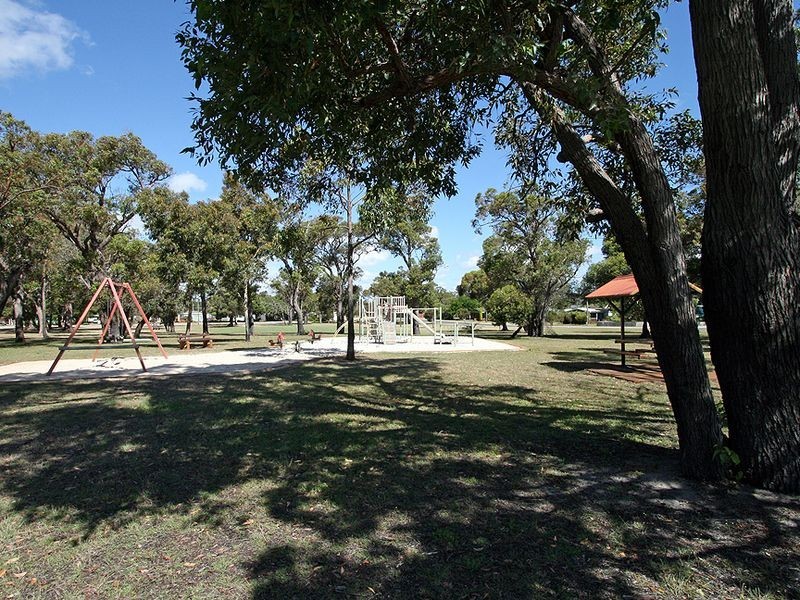 1 Jarrah Street, Coodanup WA 6210