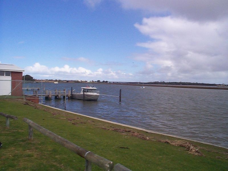 25 Boundary Road, Dudley Park WA 6210