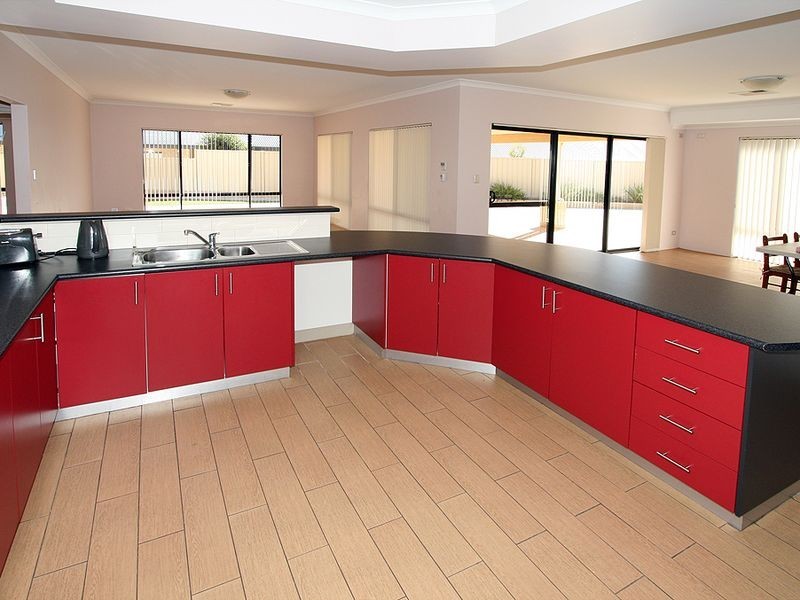 3 Petit Loop, Dudley Park WA 6210