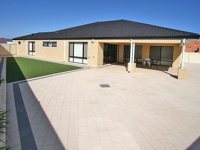 3 Petit Loop, Dudley Park WA 6210