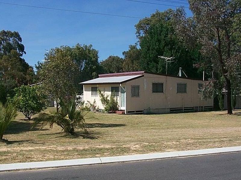 17 Beacham Street, Coodanup WA 6210