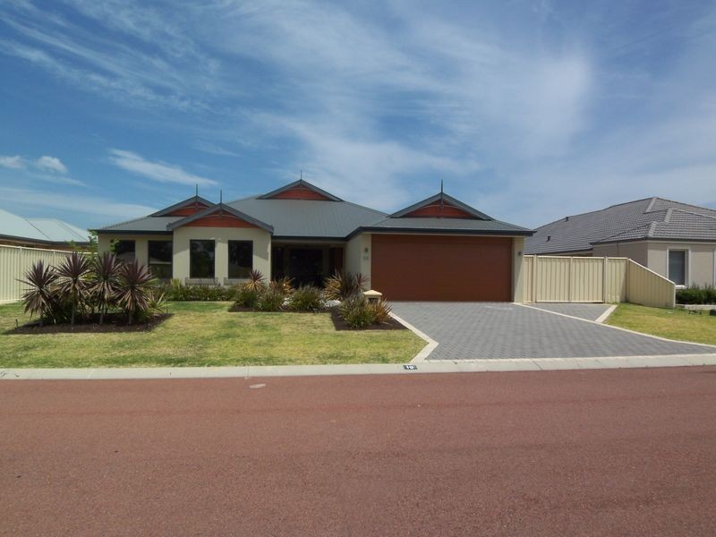 19 Teague Way, Lakelands WA 6180