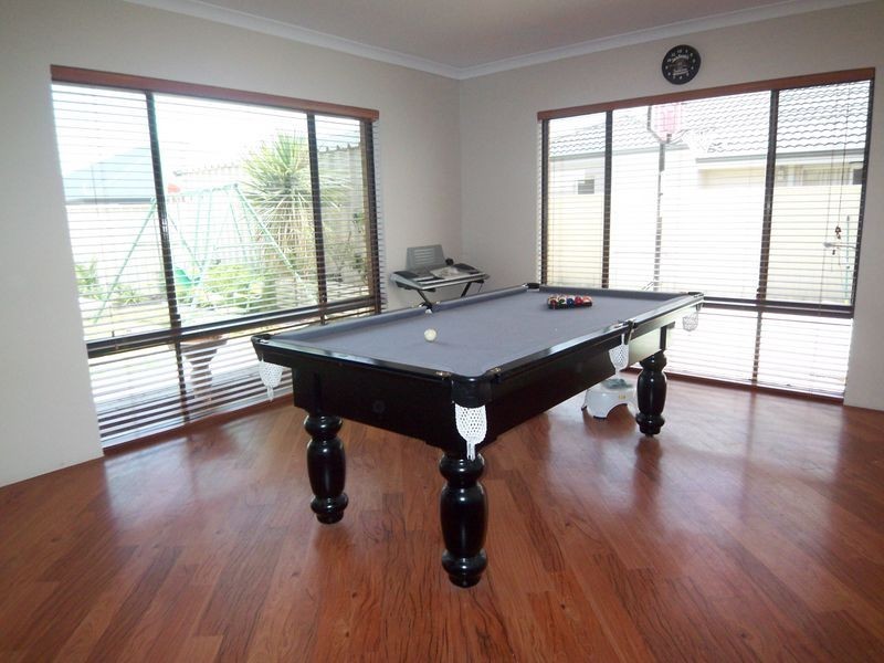 19 Teague Way, Lakelands WA 6180