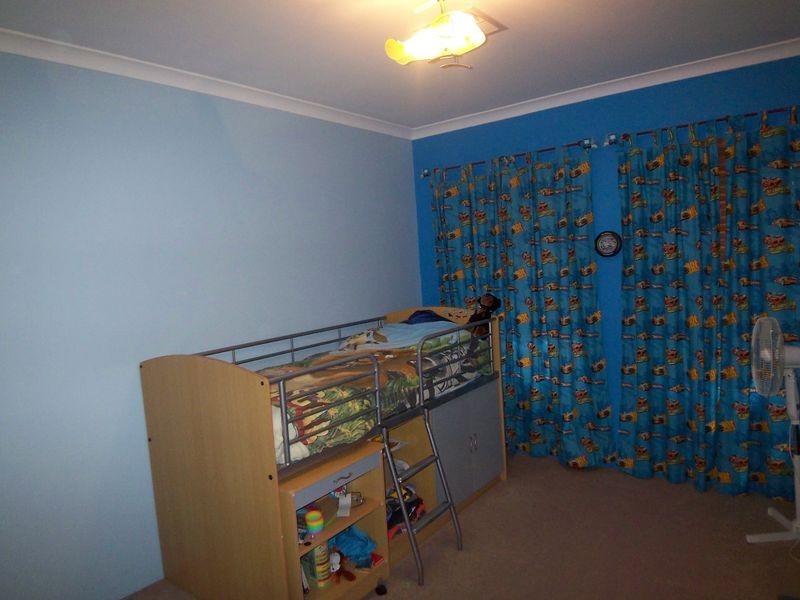 19 Teague Way, Lakelands WA 6180