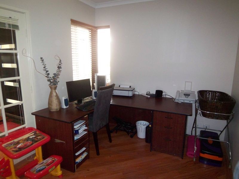 19 Teague Way, Lakelands WA 6180