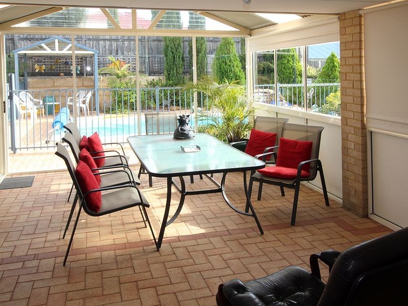 62 Casuarina Drive, Halls Head WA 6210