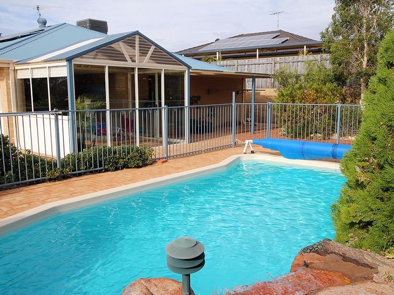 62 Casuarina Drive, Halls Head WA 6210