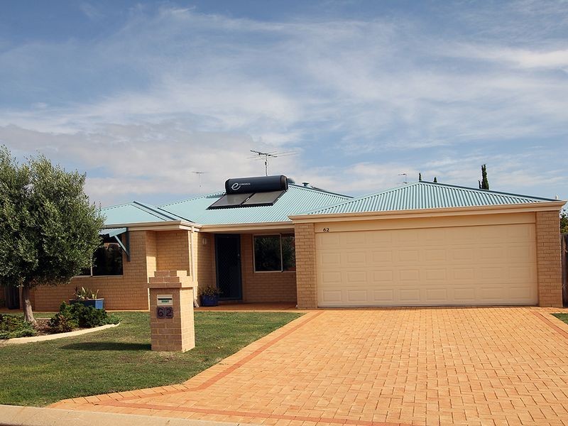 62 Casuarina Drive, Halls Head WA 6210
