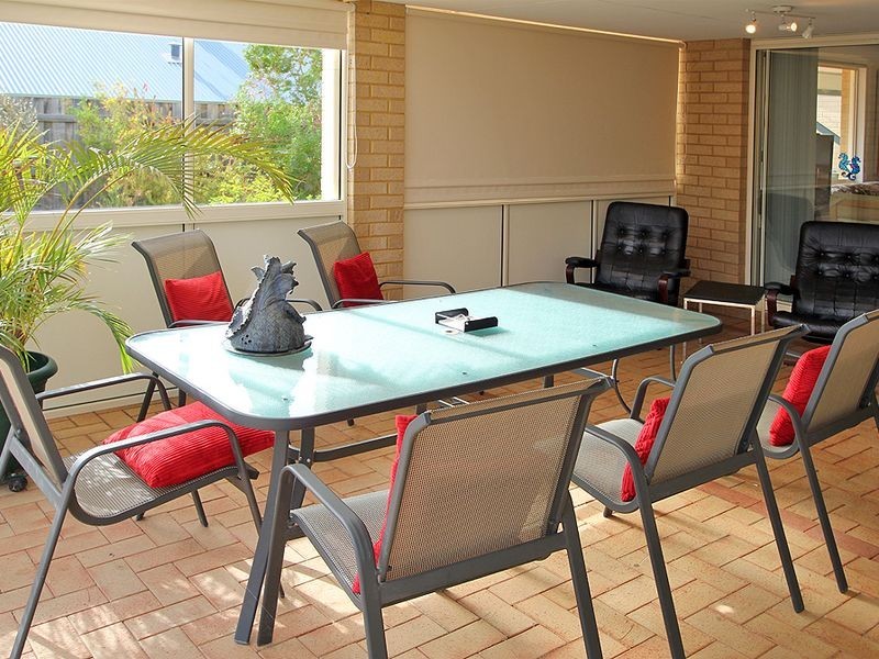 62 Casuarina Drive, Halls Head WA 6210