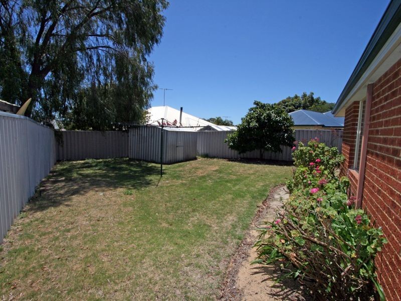 A/6 Seaton Close, Halls Head WA 6210