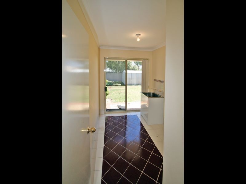 A/6 Seaton Close, Halls Head WA 6210