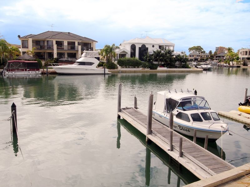 2/5 Weatherley Place, Halls Head WA 6210