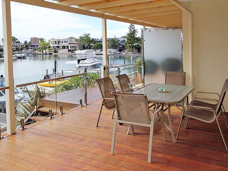 2/5 Weatherley Place, Halls Head WA 6210