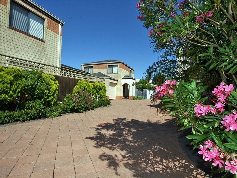 2/33 Beam Road, Mandurah WA 6210